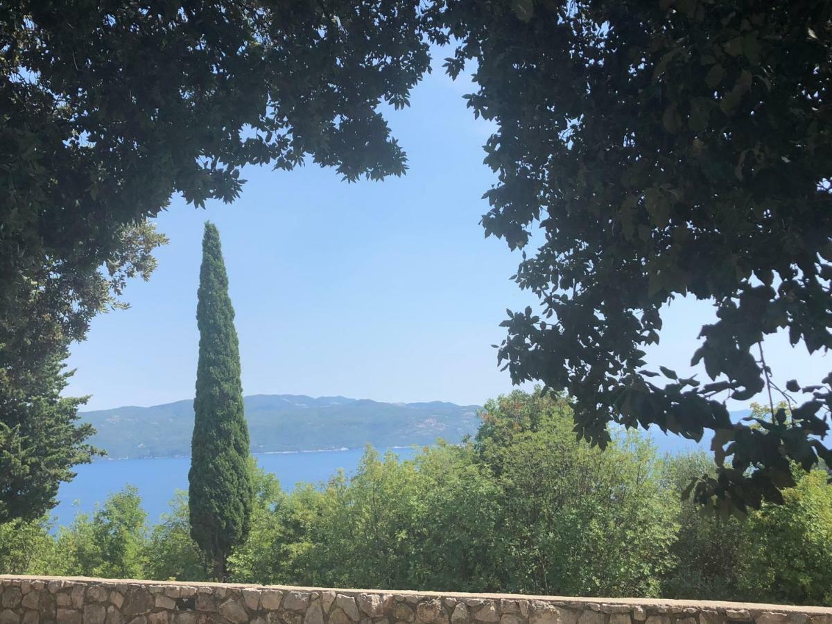 Holiday Home Sea View Brseč エクステリア 写真