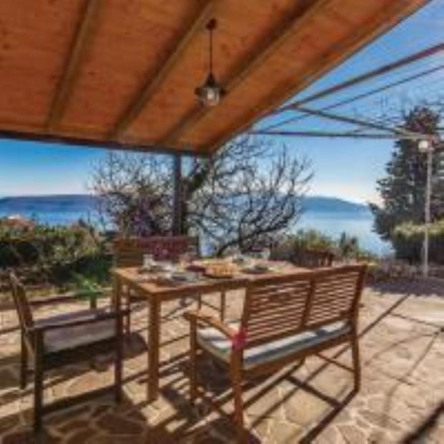 Holiday Home Sea View Brseč エクステリア 写真